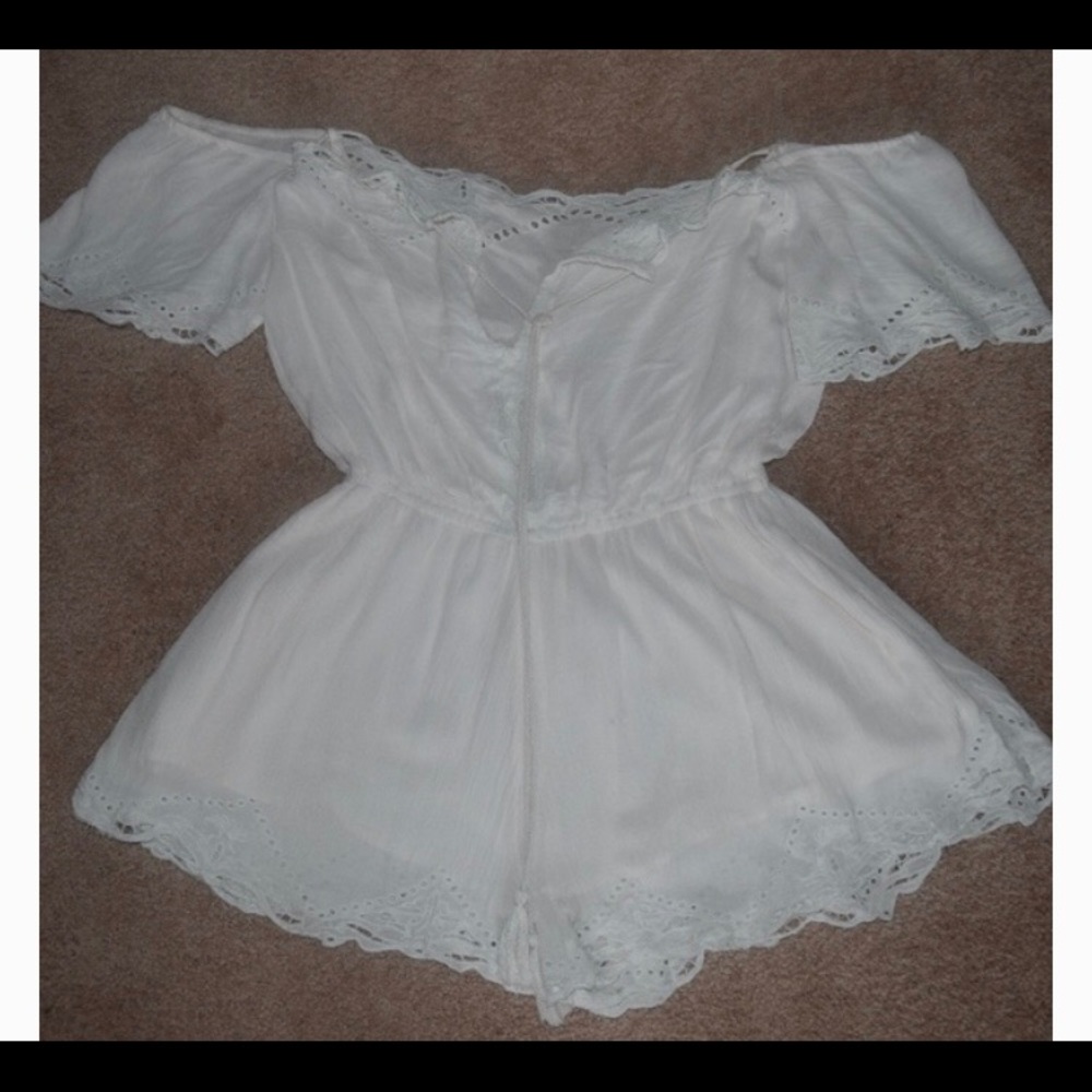 Romper - Picture 2 of 4